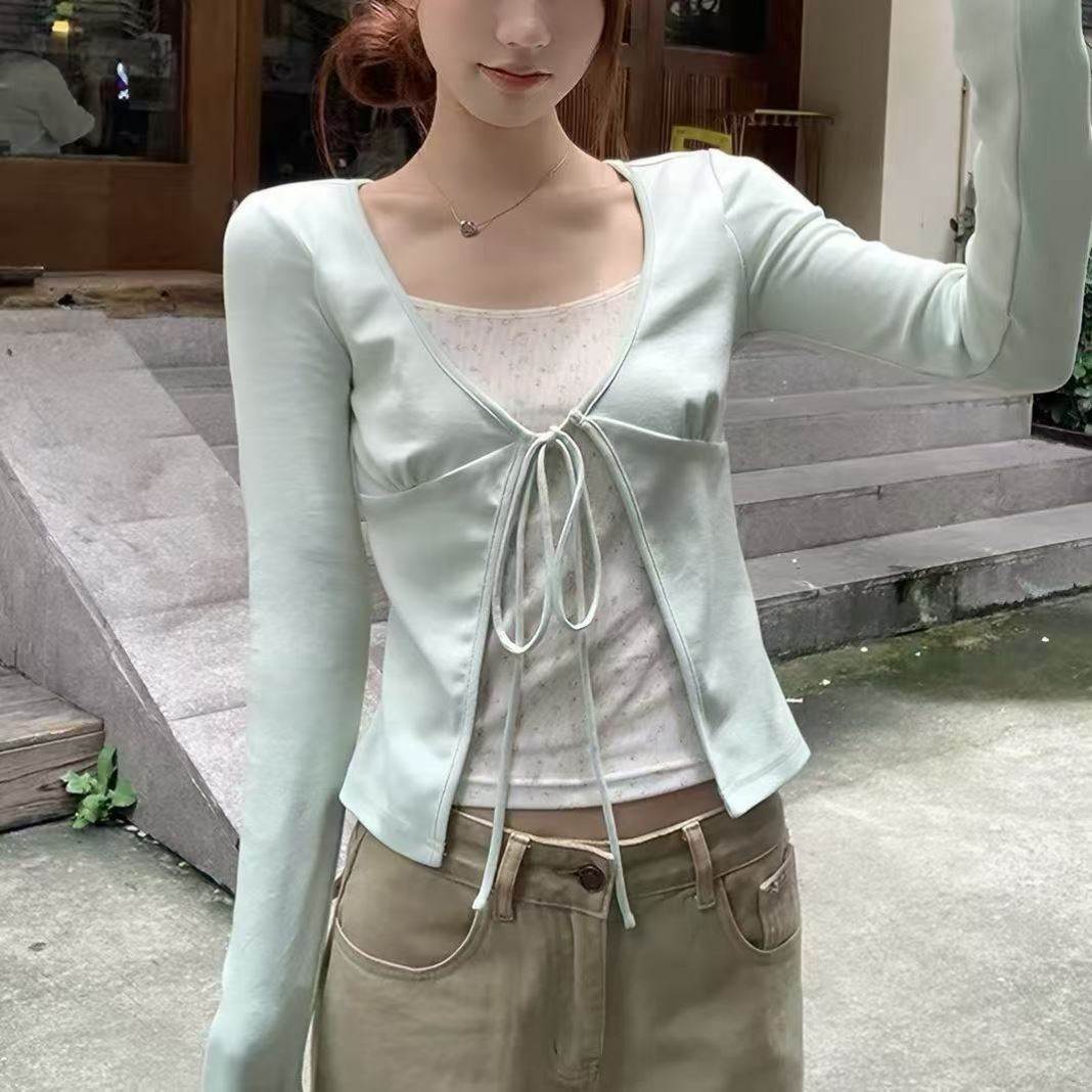 薄荷绿假两件碎花长袖t恤女秋季打底衫短款修身设计感上衣