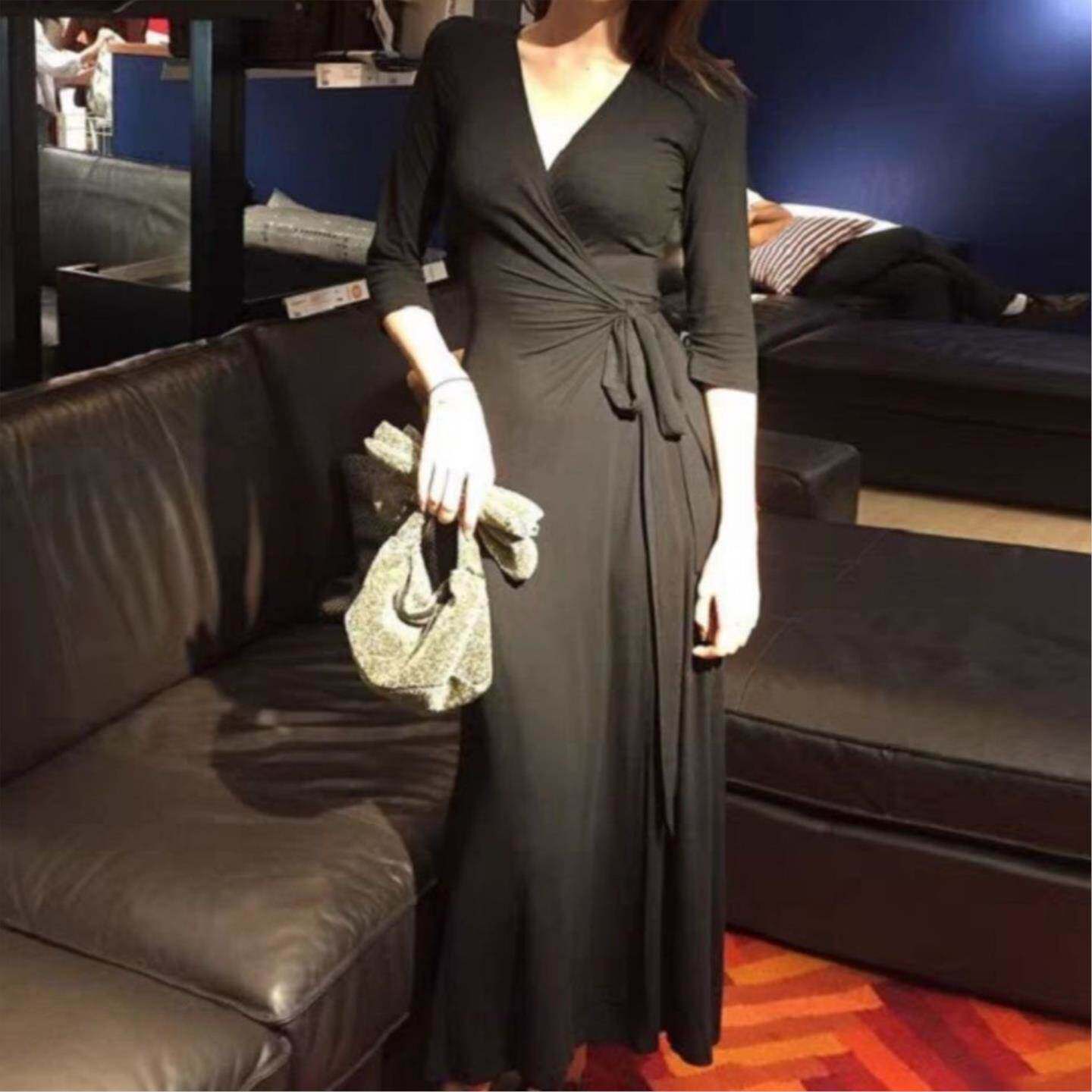 赫本风性感开叉打底连衣裙大码女神范显瘦气质复古黑色长裙胖妹妹