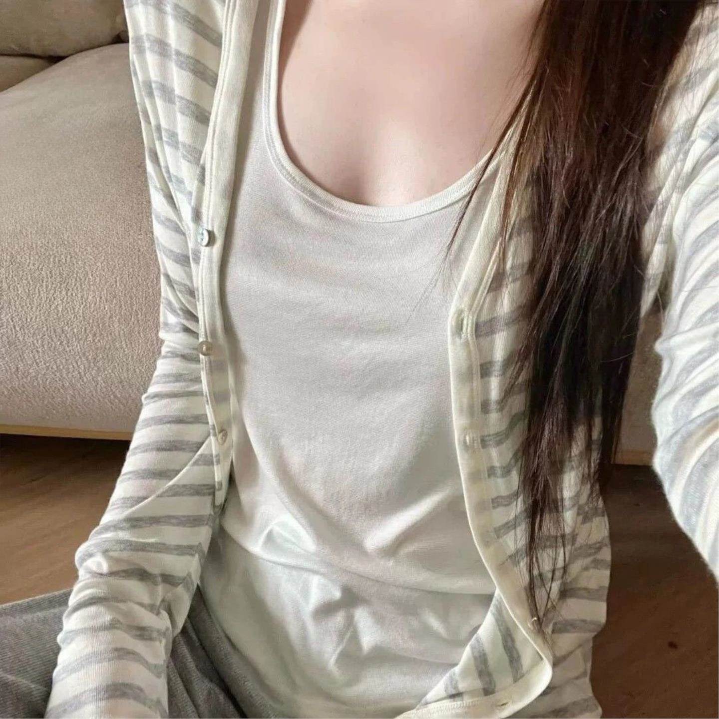 韩系慵懒风条纹长袖防晒开衫女秋冬季叠穿白色辣妹背心两件套