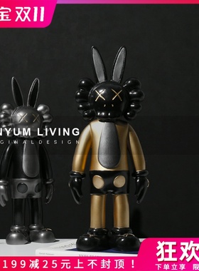 简约现代轻奢售楼处创意软装饰品B家居样板房间玄关柜人物雕塑摆