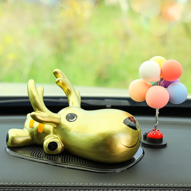 汽车内饰品小摆件装饰用品大全车载一路平安鹿气球车上中控台高档