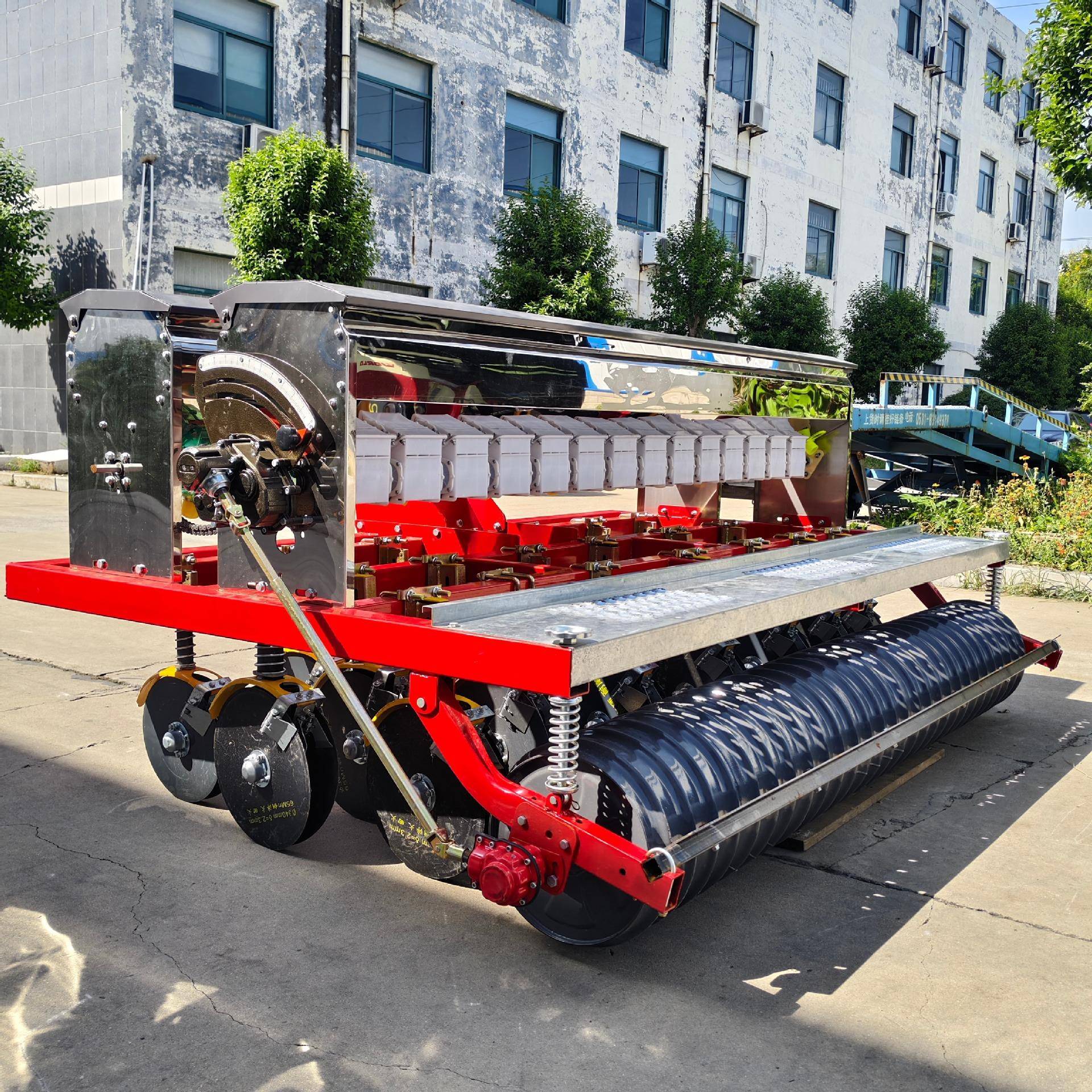 拖拉机牵引小麦播种机施肥播种大豆谷子苜蓿农用圆盘多功能精播机