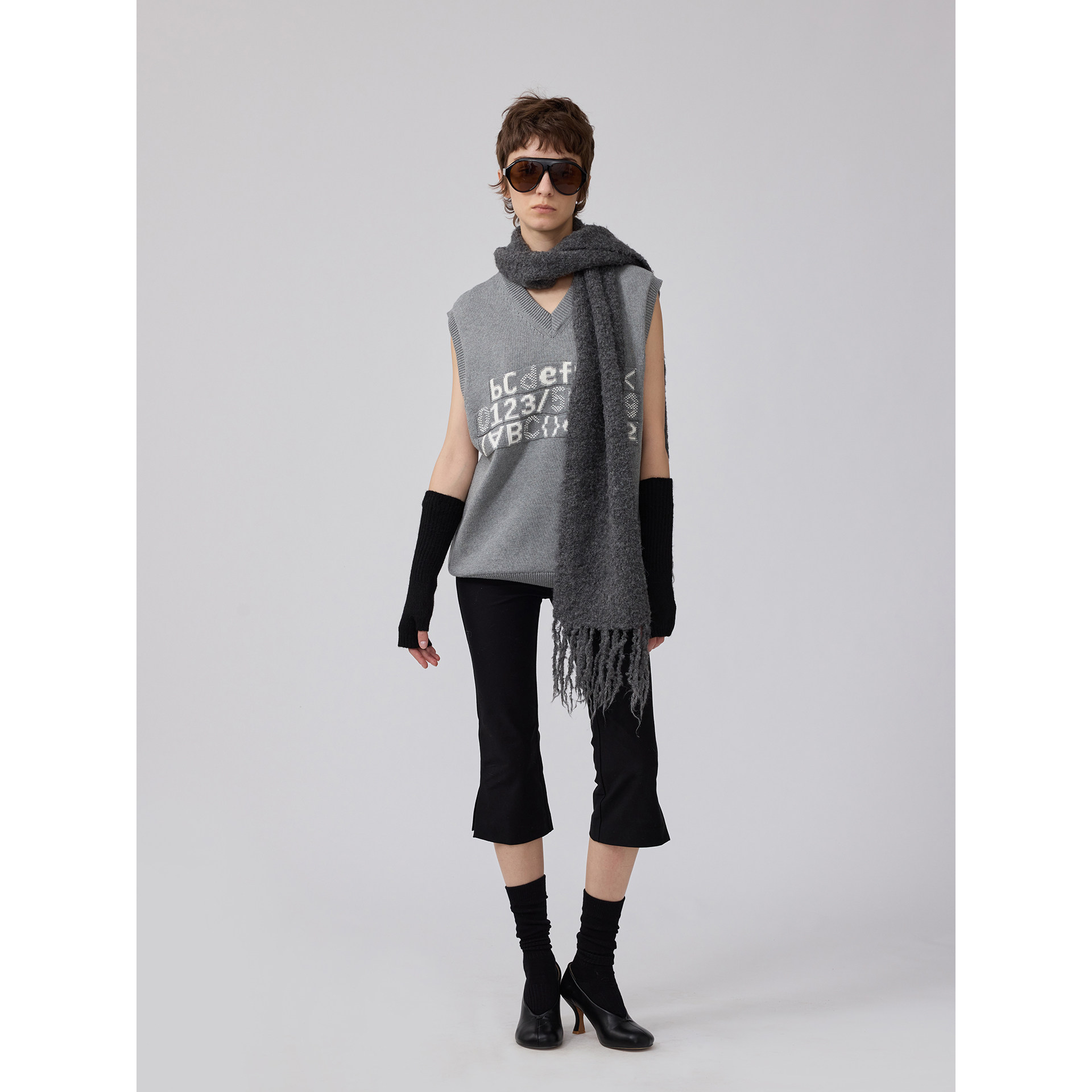 乱码提花毛织马甲毛针织衫