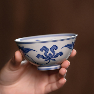 五里雾青花宝相莲公碗杯景德镇手工手绘仿明代成化御窑瓷器压手杯