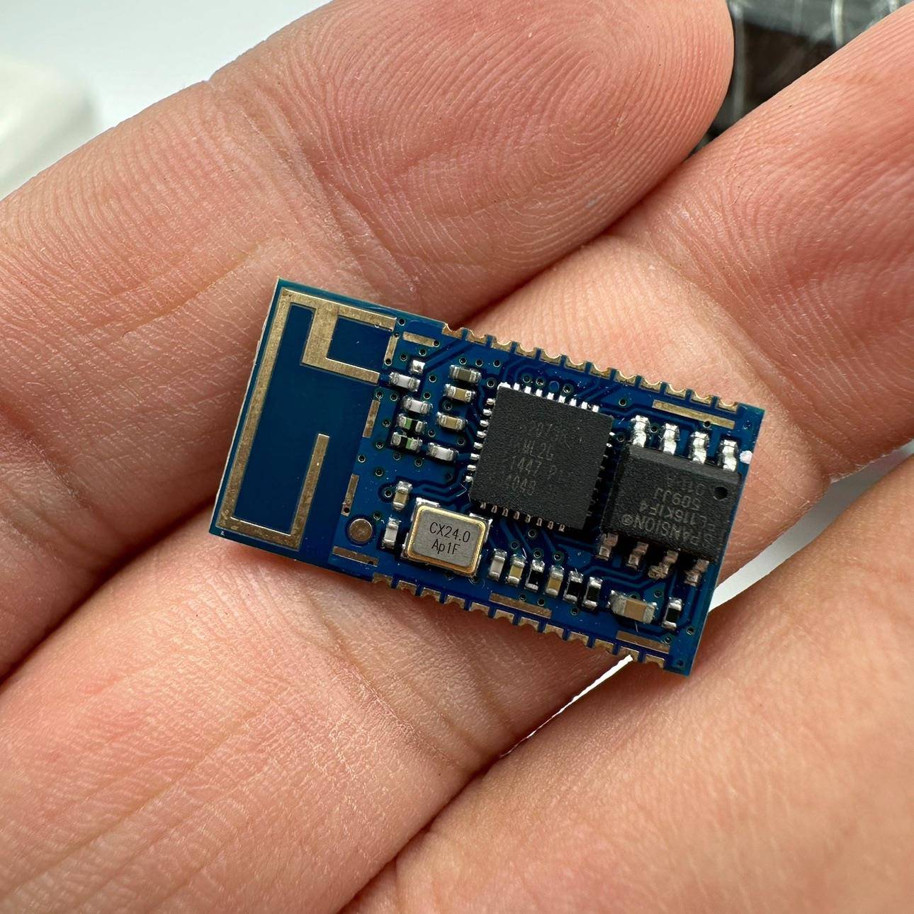 ET-02蓝牙透传模块 全新 淘宝有售 有资料 英飞凌方案