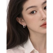 冷淡风金属感U型耳环小众设计高级精致ins耳圈气质百搭通勤女耳饰