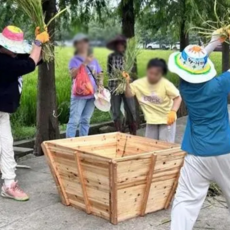 实木四方斗木制打谷机红色拓展团建活动道具稻谷机学校研学打谷桌