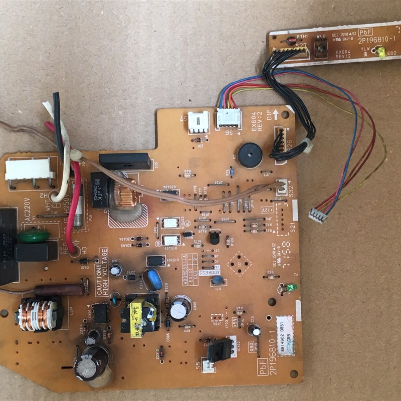 大金空调挂机 FTX32FV2C 内机电脑板 2P196810-1
