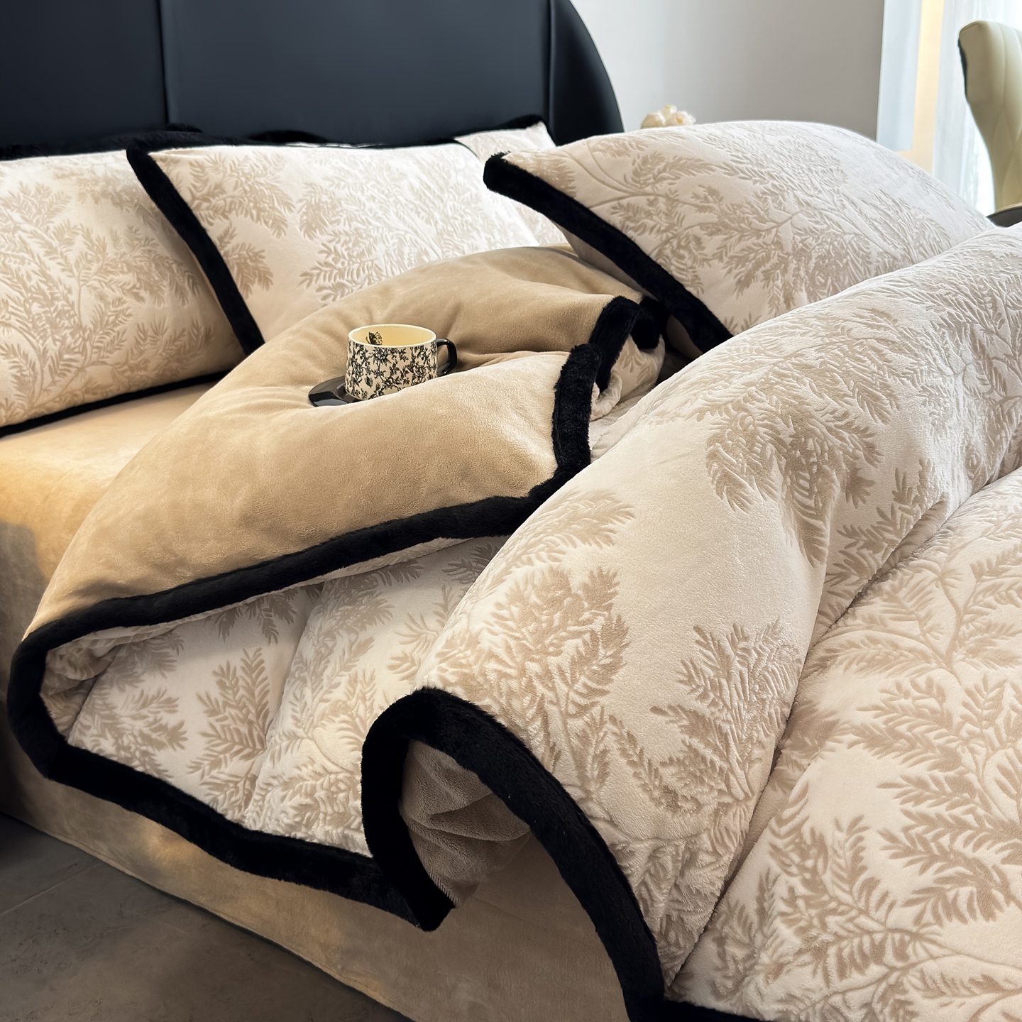 A类雕花冰岛绒床上四件套加厚速热保暖绒被套9D超声压花冰岛绒