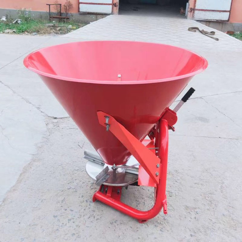 大型拖拉机施肥机搅拌器四轮传动轴撒肥料K机农用施肥器颗粒撒播