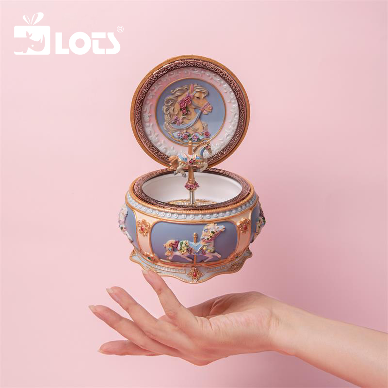LOTS旋转木马音乐盒八音盒星座魔盒宫崎骏女生生日礼物少女心礼盒