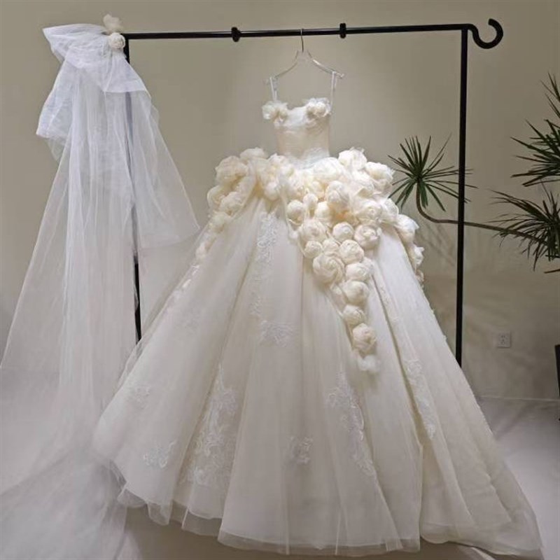 黑色落地婚纱架子礼服陈列货架秀禾上墙挂衣架异形正挂头纱展示架