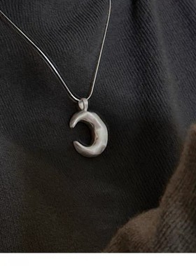 青岛出口复古拉丝月亮项链韩系小众设计日常高级感极简毛衣链