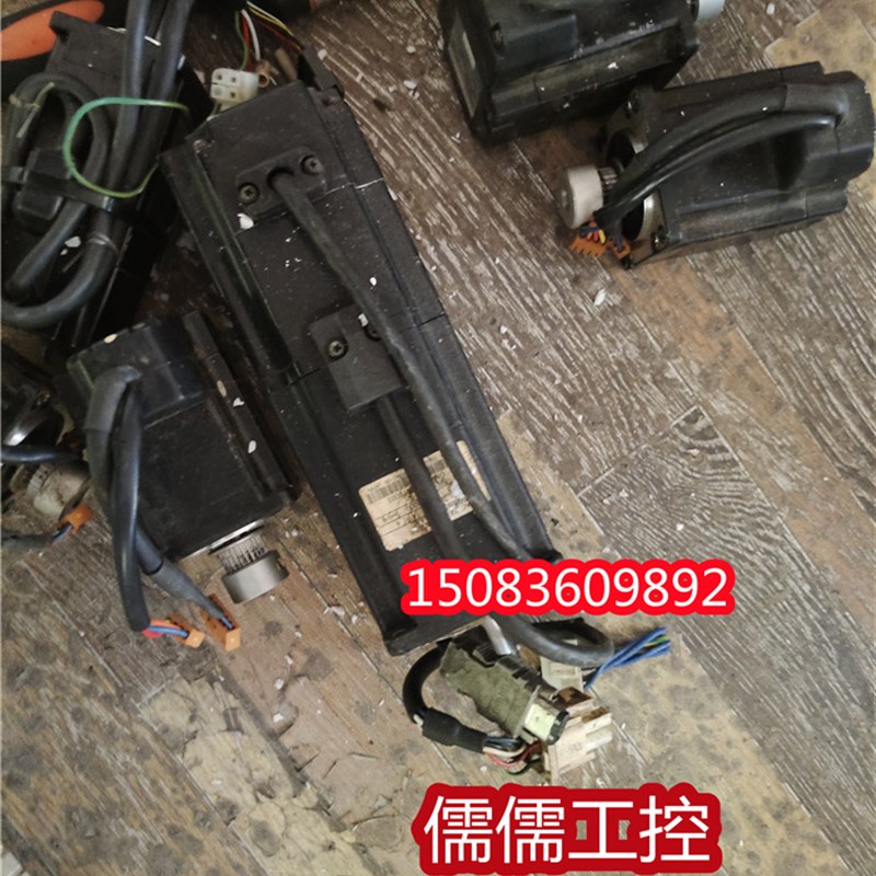 SGMAH-04AAA4C安川伺服电机400W带刹车功能包好