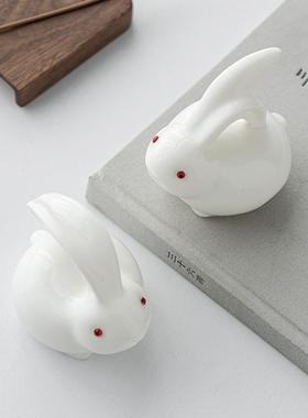 羊脂玉兔子茶宠陶瓷小摆件办公室客厅桌面装饰品高档创意节日礼物