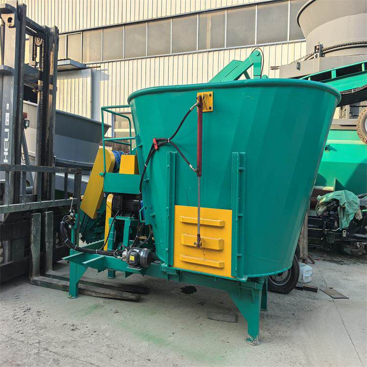 养殖场草料加工tmr粉碎搅拌机全日粮制备机立方饲料混合机牧草