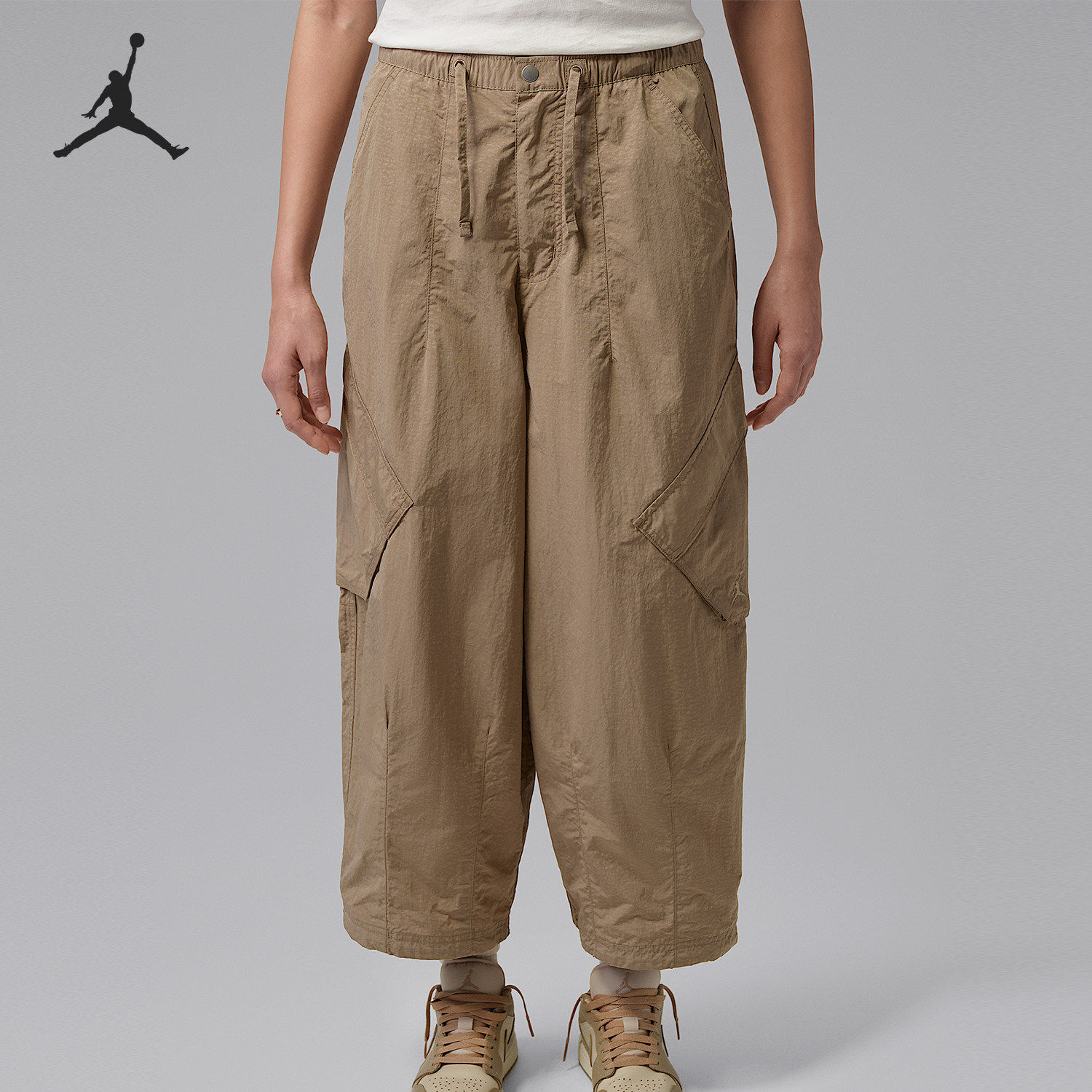 Nike/耐克官方正品Jordan女士宽松经典降落伞运动长裤IF1169-247图片