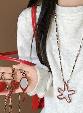 红色镂空花朵爱心豹纹项链女韩系高级感卫衣链长款挂脖配饰毛衣链