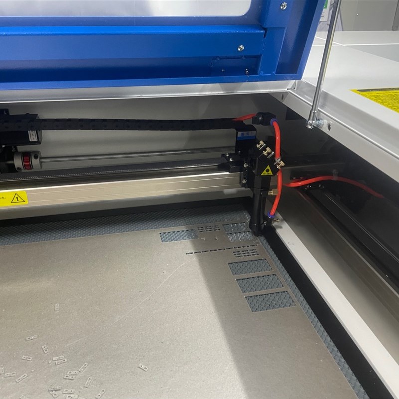 1390型大功率300W电器云母片发热架激光切割机 高速云母裁片机