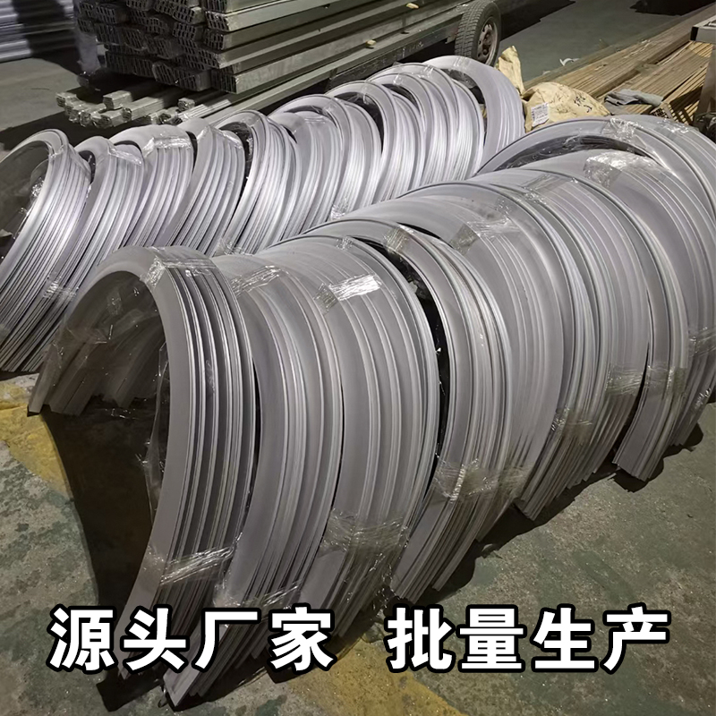 圆形包柱灯箱 异形折弯折圆弧形喇叭口软膜灯箱 机场高铁圆柱灯箱