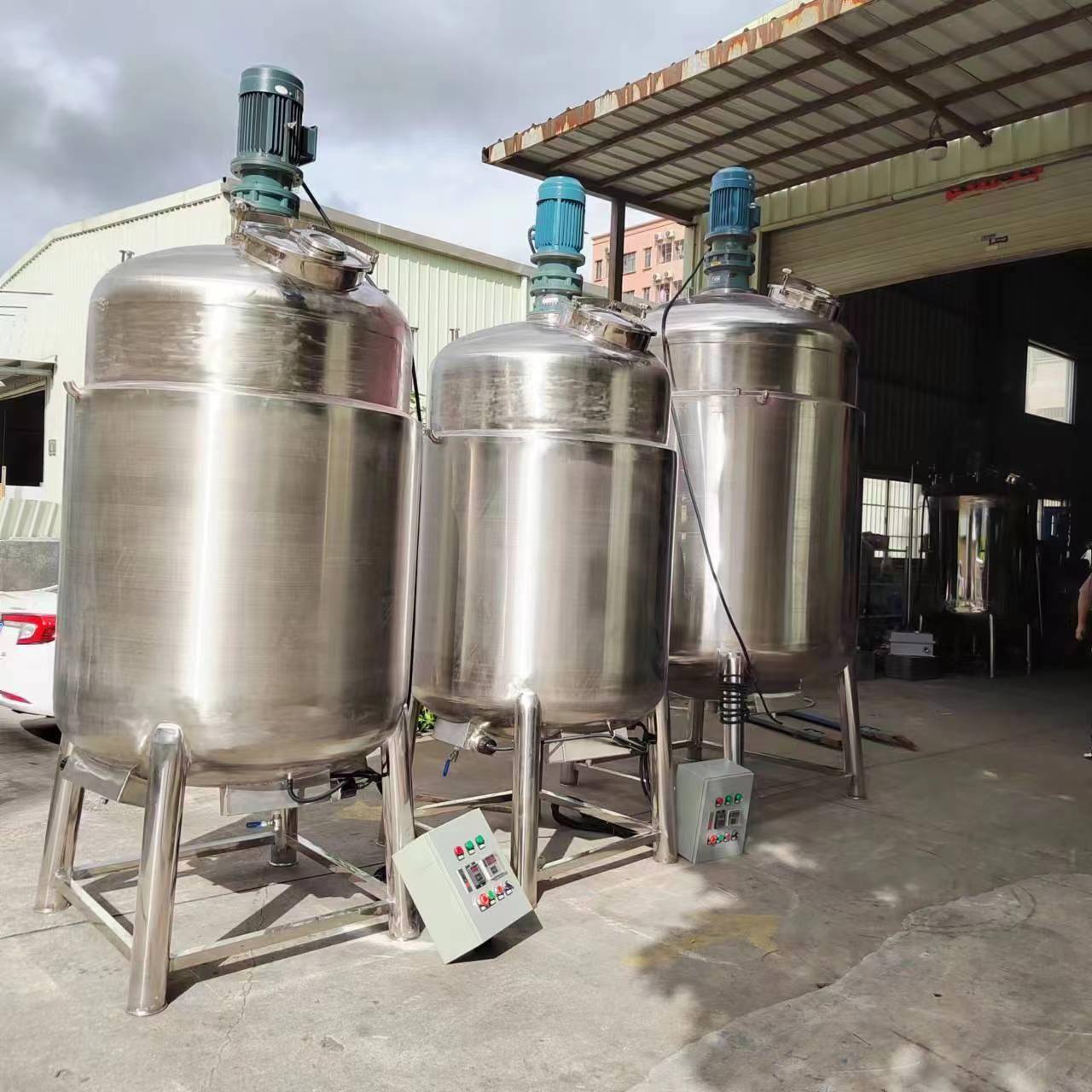 稀硫酸硝酸搅拌罐 500公斤刮壁搅拌夹套搅拌罐蒸馏高温常压搅拌罐