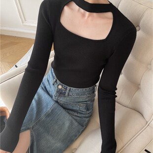 挂颈针织打底衫女秋冬高级感脖子镂空内搭毛衣2023新款带围脖上衣