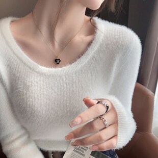 加绒加厚圆领毛衣女秋冬季保暖2024新款白色修身针织内搭打底上衣