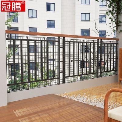 阳台围栏挡板宠物防掉落铁艺隔板高层阳台养宠物安全防护网片猫狗