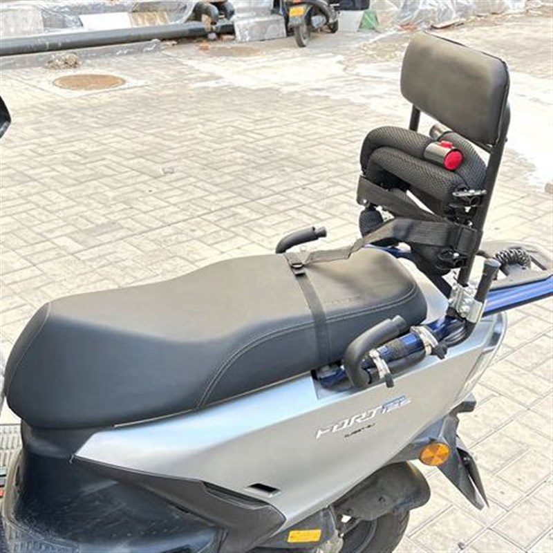 电动摩托踏板车后备箱儿童安全座椅后置围栏可折叠宝宝后坐遮阳棚