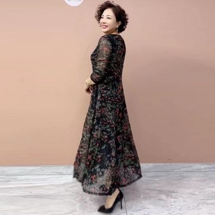 中年妈妈夏装碎花连衣裙长袖洋气2023新款中老年女装时尚气质长裙