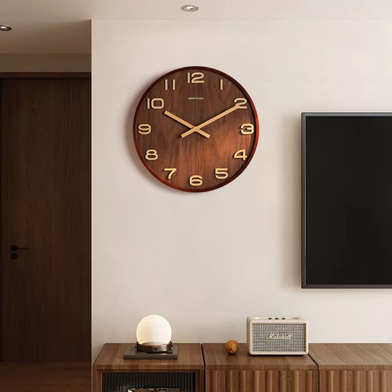 家用现代简约木质挂钟客厅卧室静音挂墙时钟2025新款大气复古钟表