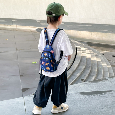 男童多功能小背包防水轻便卡通挖掘机小学生旅游外出背包斜挎胸包