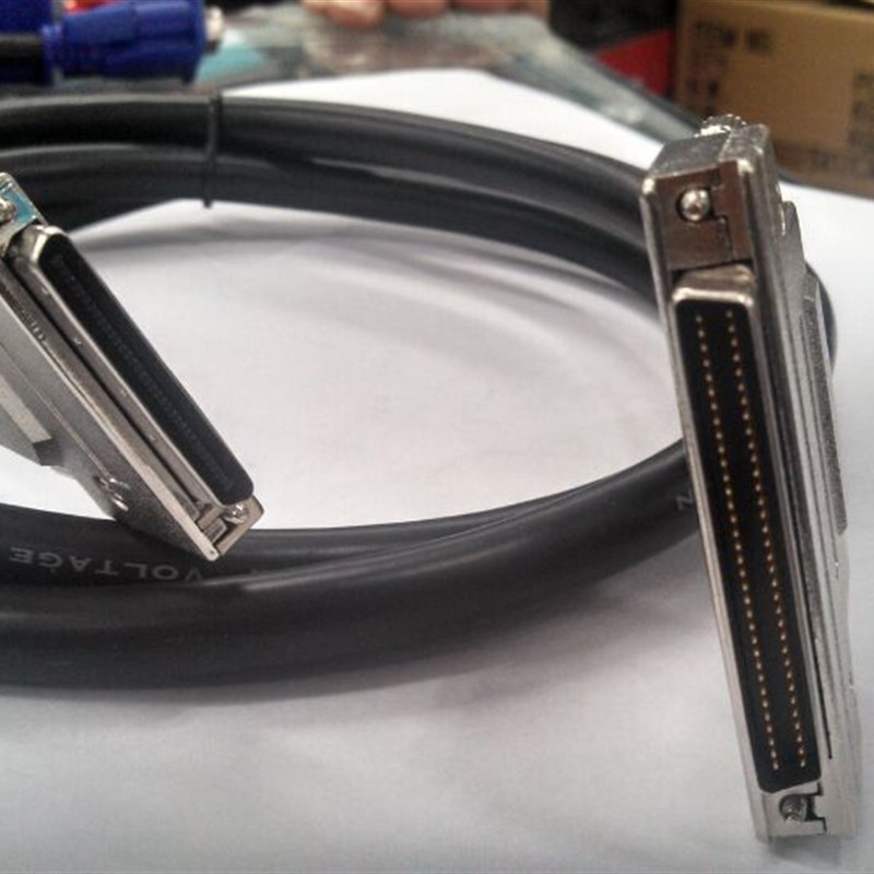 SCSI68转VHDCI68 公对公 针对针 转接线 数据连接 1米2米3米铁壳
