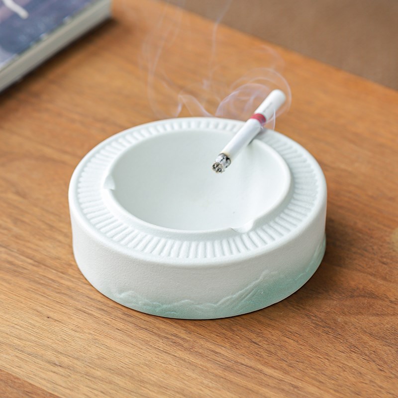 态白陶瓷烟灰缸高级感肖总办公室创意家用客厅卧室茶桌小清新烟缸