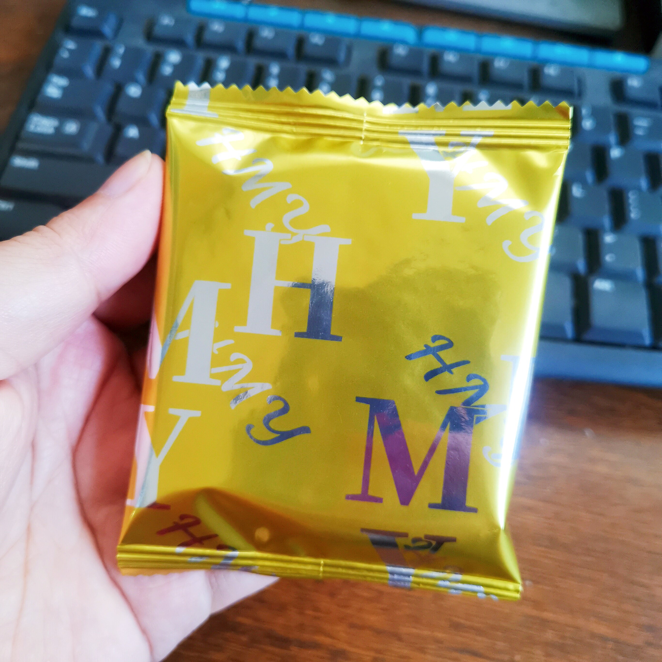 其妙虾皮芝麻薄脆小饼上班吃的小饼独立包装解馋香脆网红休闲追剧