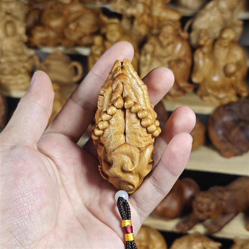 太行崖柏手把件降龙盘龙佛手玩件吊坠实木挂件文玩男士随时盘