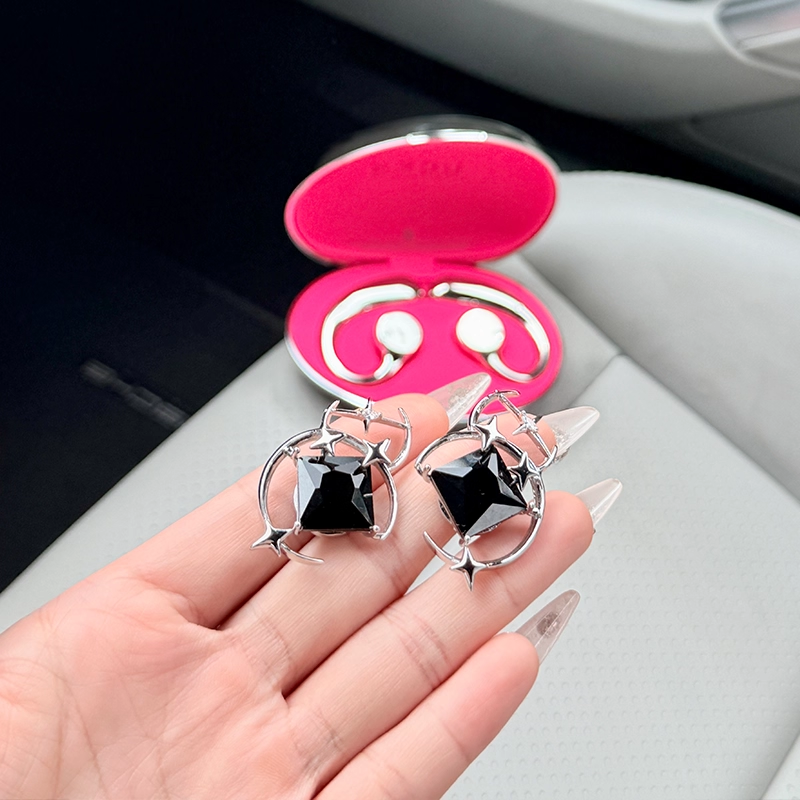 可更换配饰的蓝牙耳机-耳饰