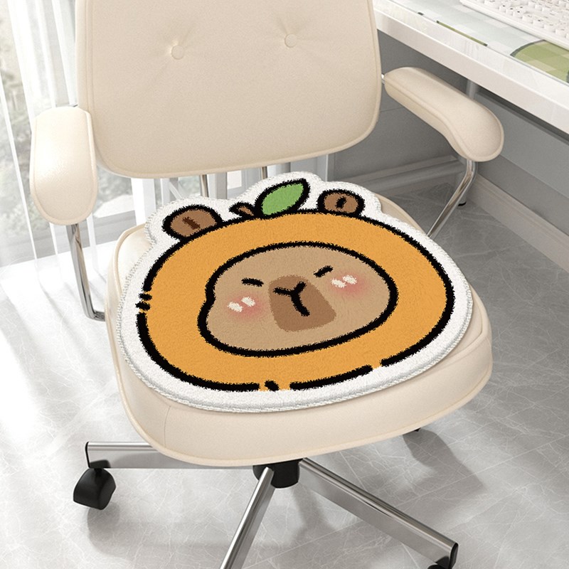 卡皮巴拉毛绒坐垫家用椅子卡通小板凳保暖垫学生教室秋冬屁垫