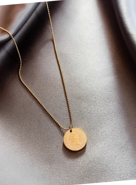 冷淡风金色钛钢女王头像锁骨链