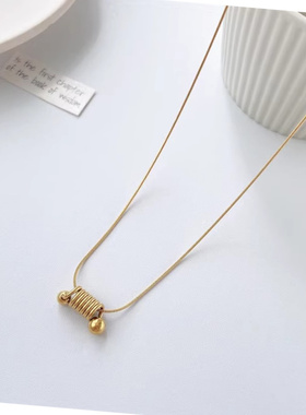 简约轻奢金色弹簧钛钢锁骨链