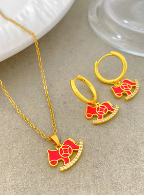 简约轻奢金色木马钛钢锁骨链女