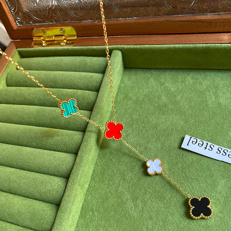 新款气质简约钛钢四叶草项链金色幸运草吊坠锁骨链时尚气质饰品