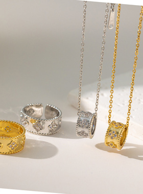 小蛮腰钛钢金色满钻项链女