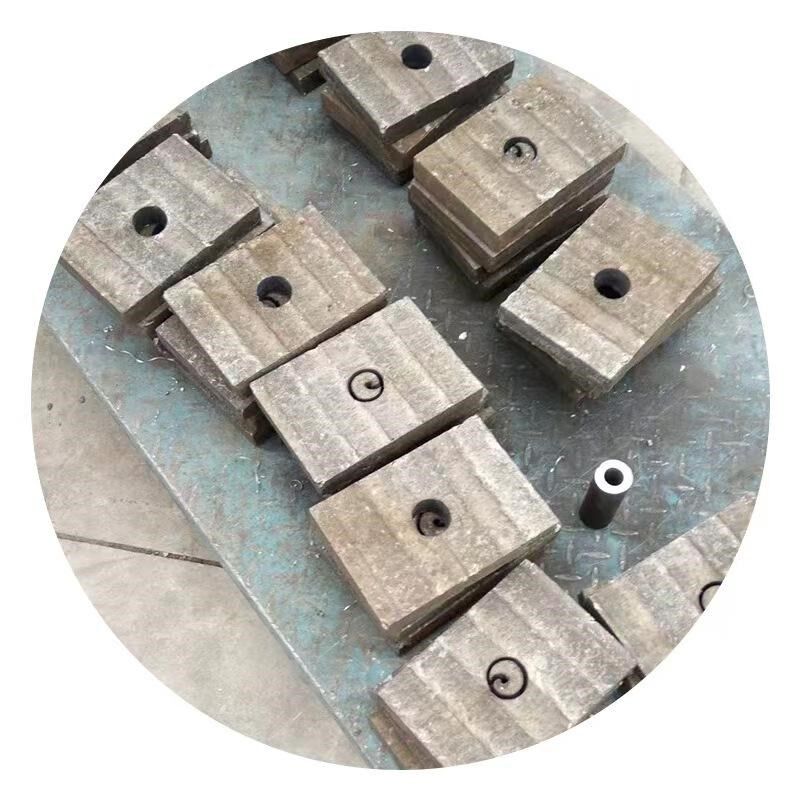 金属复合耐磨钢板+堆焊耐磨板+铬合金碳化铬衬板零切