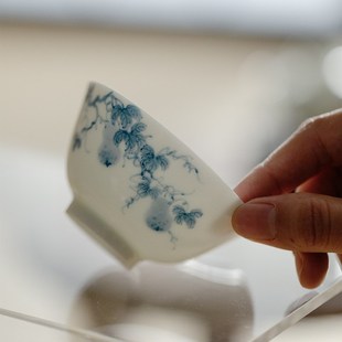 功夫茶具单杯品茗杯 手工超薄胎主人杯釉下手绘青花茶杯日式