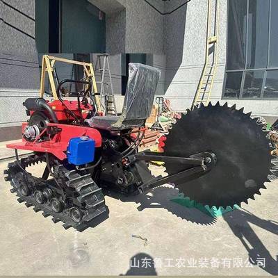 乘坐内蒙古新品压草机新疆沙漠治理多功能固沙方格治沙沙障机防沙