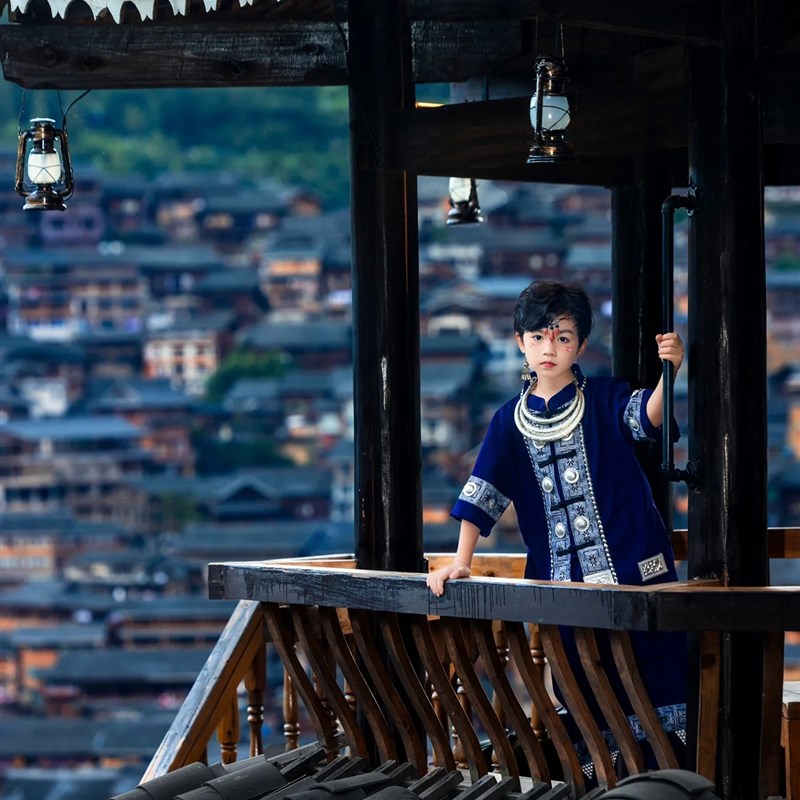 新款男童三月土家族壮族苗族服装演出服哈尼族男童旅拍舞蹈演出服