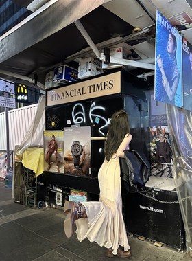 Xinlei Lin  流浪仙卡其色黑色双色飘逸感大摆量吊带连衣长裙