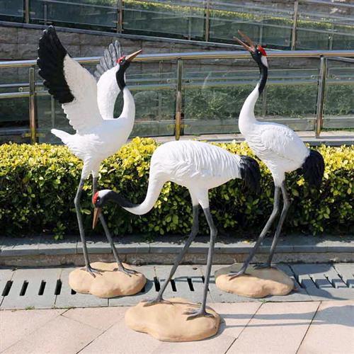 仙鹤雕塑花园丹顶鹤摆件仿真户外景观造景玻璃钢庭院水池白鹤模型