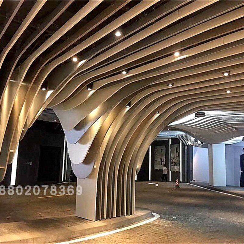 白色弧形铝方通前台背景墙造型铝方通波浪铝方通幕墙型铝板天